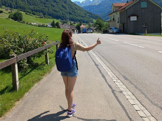 88562_hitchhiking.jpg